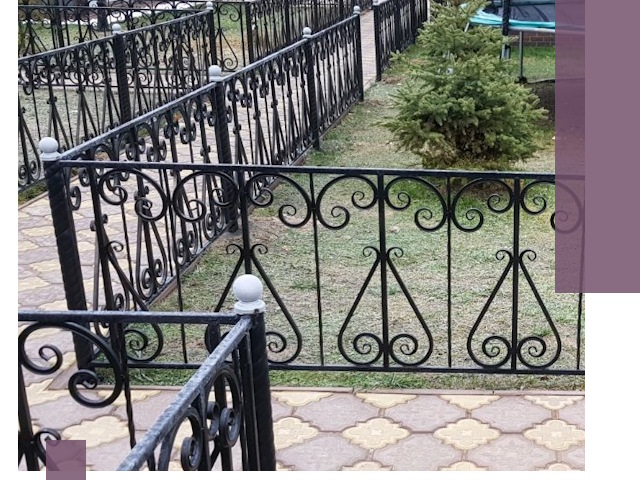 Кованые газонные ограждения под ключ в Рассказове